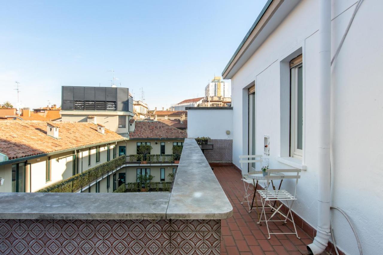 Via Disciplini Apartment With Panoramic Terrace Milan Exterior photo