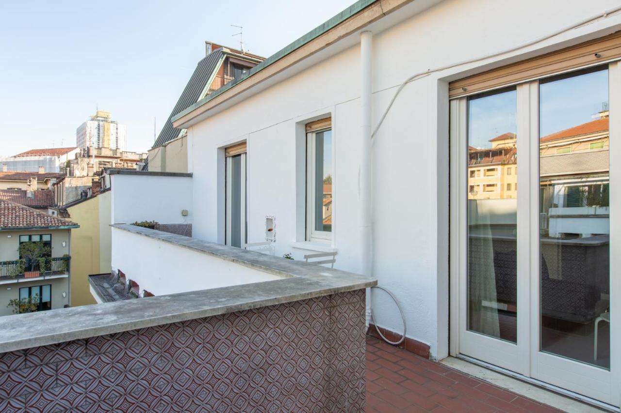 Via Disciplini Apartment With Panoramic Terrace Milan Exterior photo